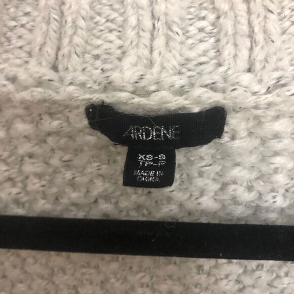 𝅺ardene Oversized Chunky Knit Small V Neck Light Grey Sweater - Picture 3 of 4